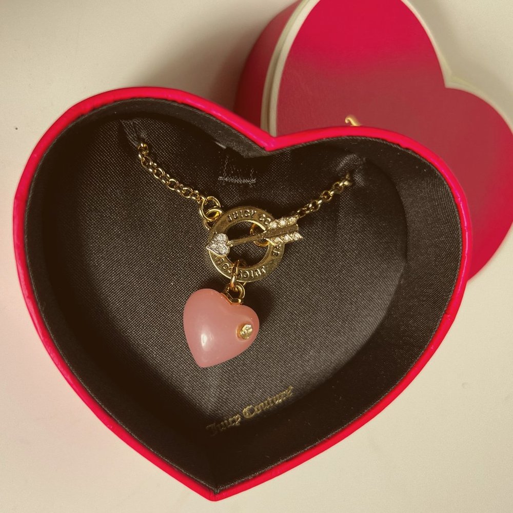 Juicy Couture Puff pink Heart/Crystal Cupid Arrow Gold Tone Necklace NWT